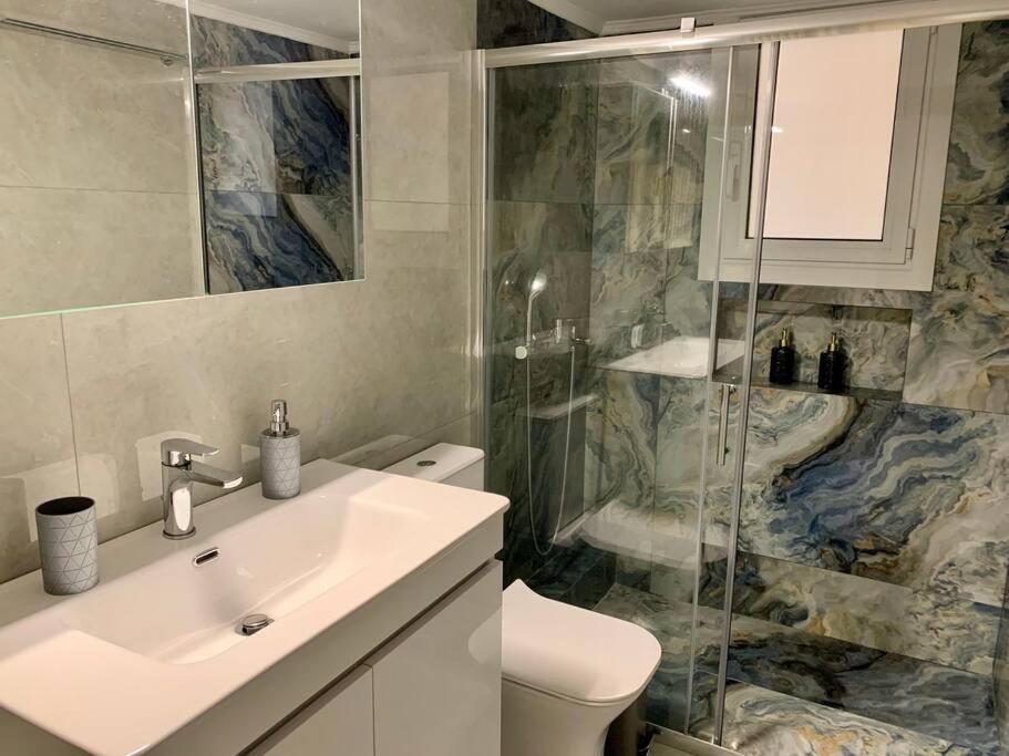 Alexa'S Downtown Apartment Athén Kültér fotó